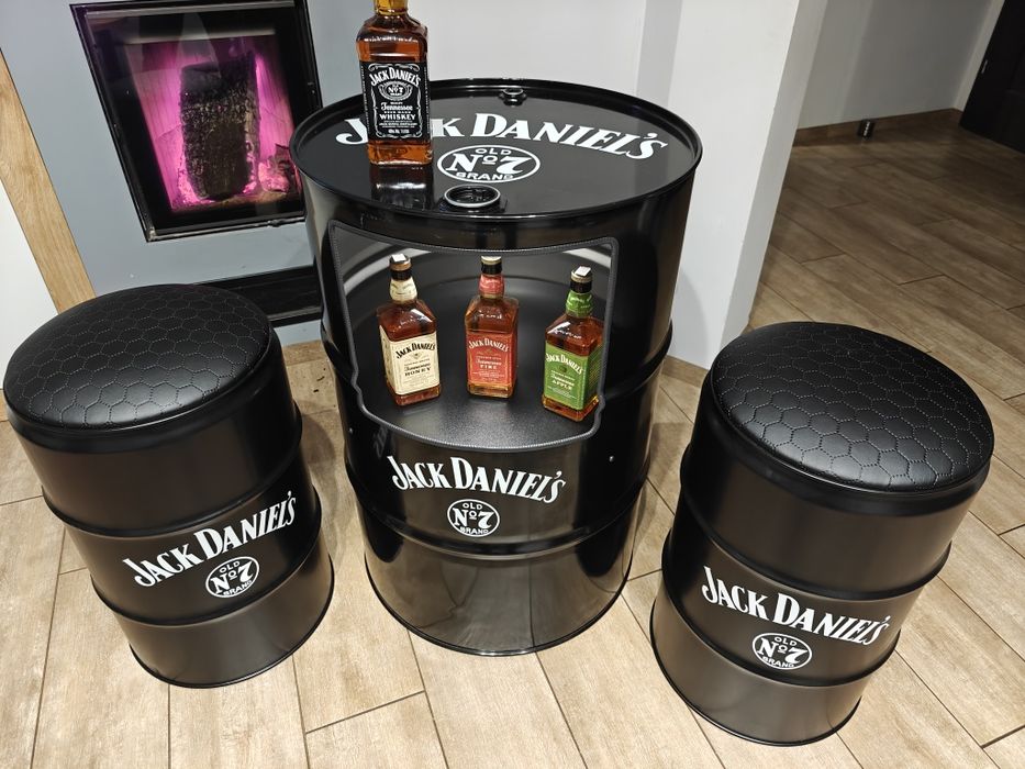 Zestaw mebli z beczek Jack Daniels