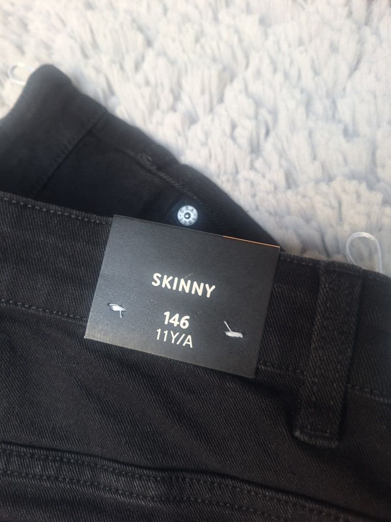 Nowe spodnie czarne c&a rozmiar 146 skinny