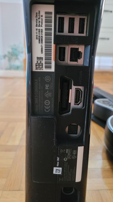 Xbox 360 250GB Guitar Hero gitara X360 forza motorsport 4 pad kable