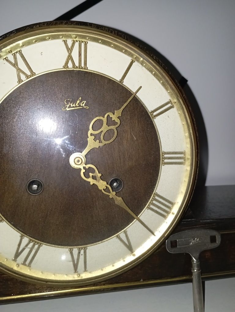 Stary zegar Juba