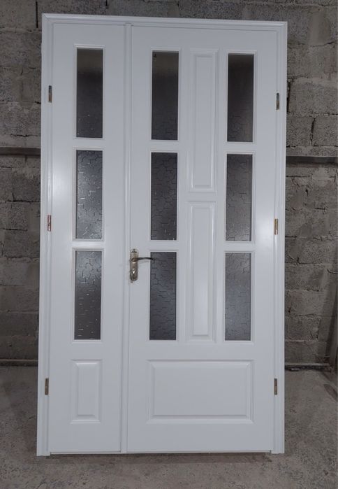 Двері з масиву.Вхідні та міжкімнатні.Від виробника