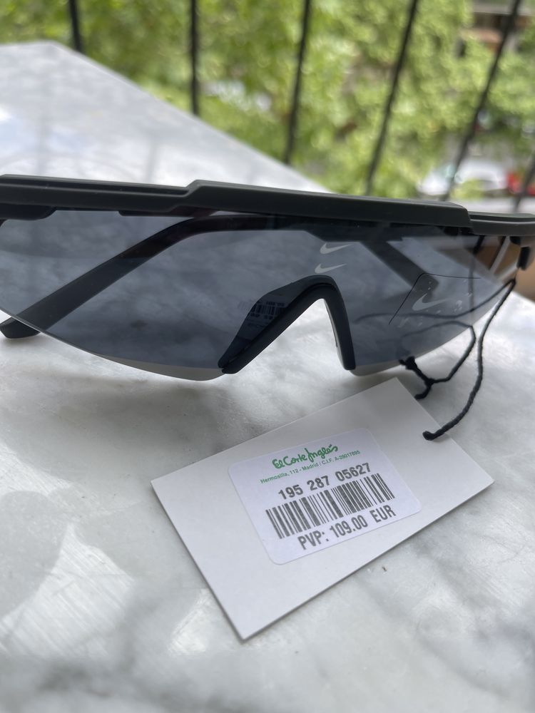 Сонцезахисні окуляри NIKE MARQUEE FN0301
