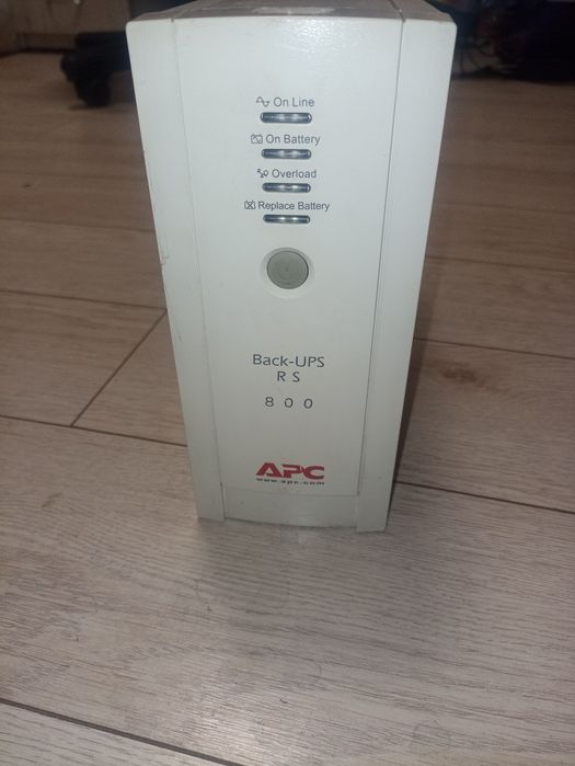 БесперебойникAPC Back-Ups RS 800