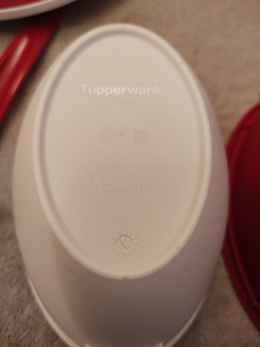 Sosjerka tupperware z łyżką