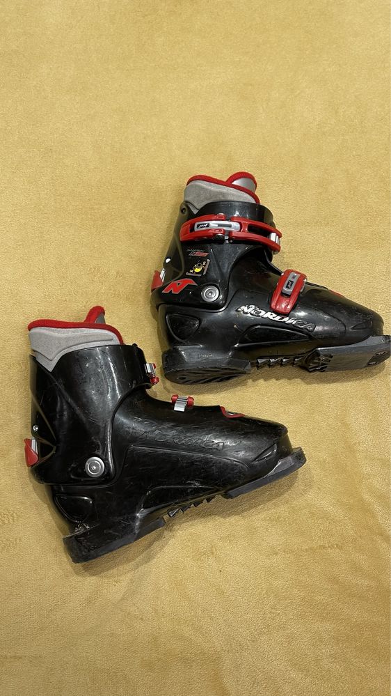 Buty Nordica Super N02 rozm. 32