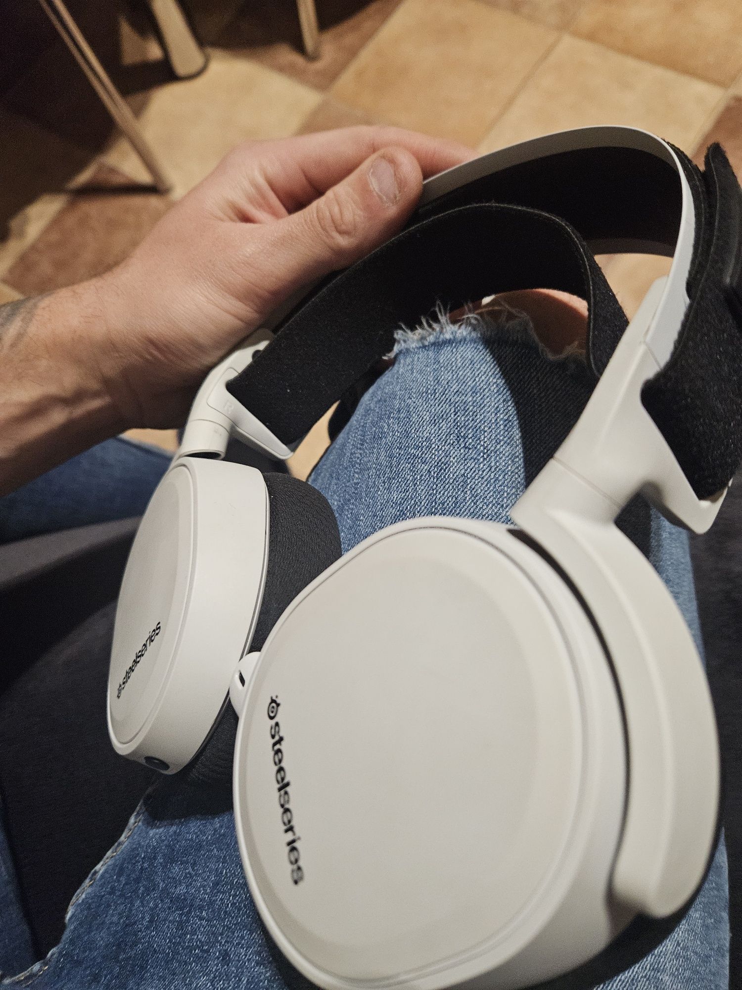 Sprzedam słuchawki bezprzewodowe steelseries arctis 7+ super stan!
