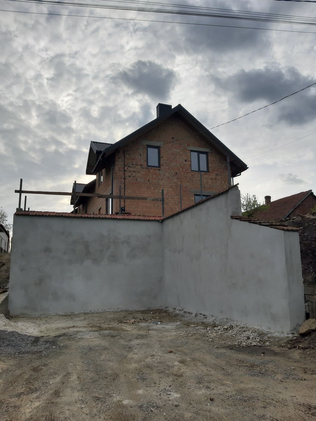 Котедж який розташований в центрі м. Городок