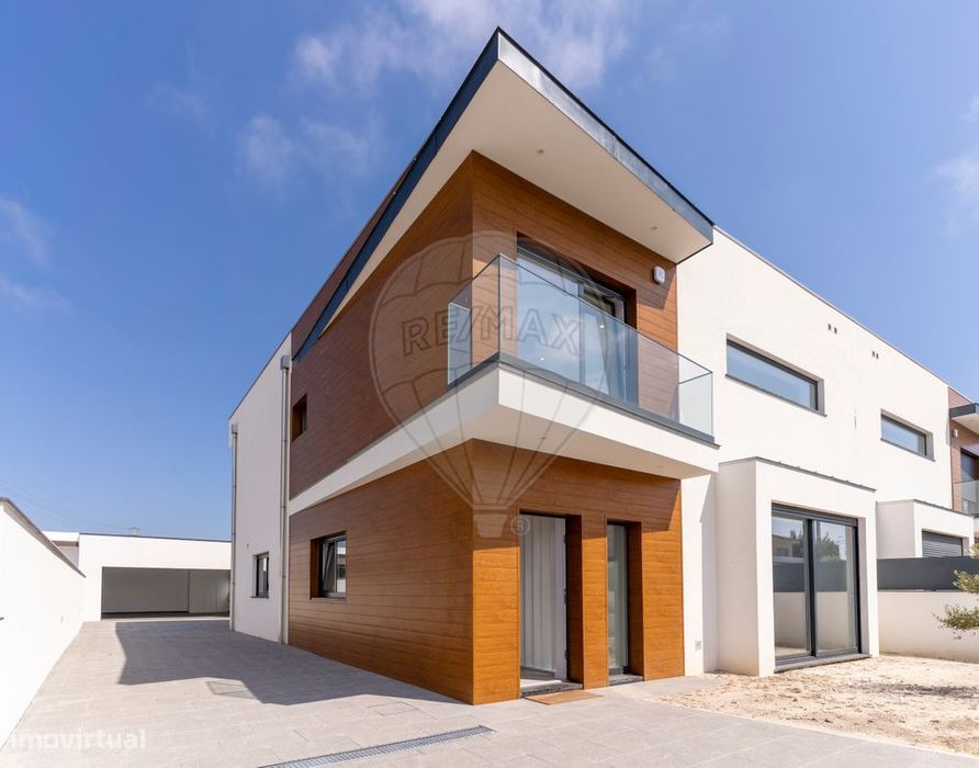 Moradia T4 para venda