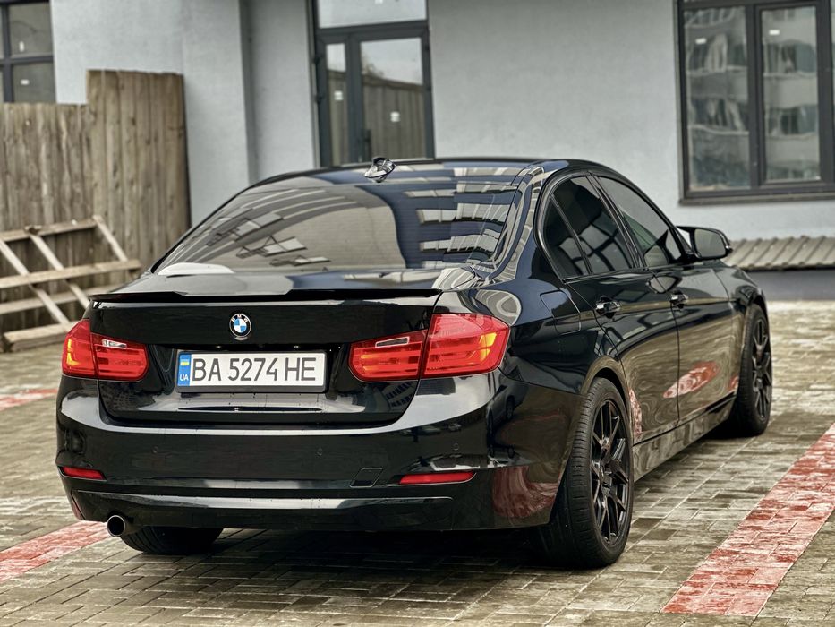 В продажі BMW 3 Series