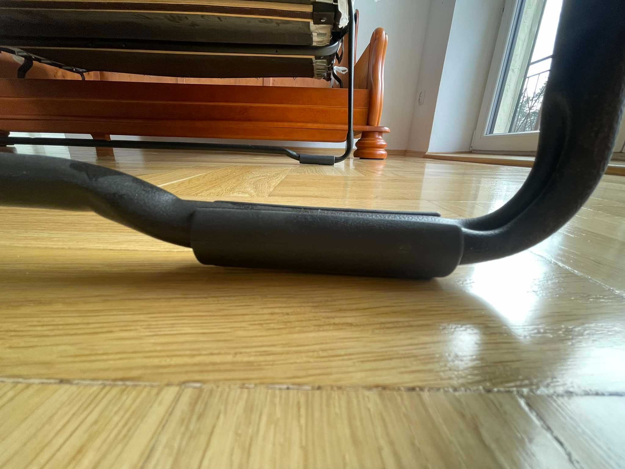 Zestaw wypoczynkowy retro - sofa z funkcją spania + 2 fotele + stolik