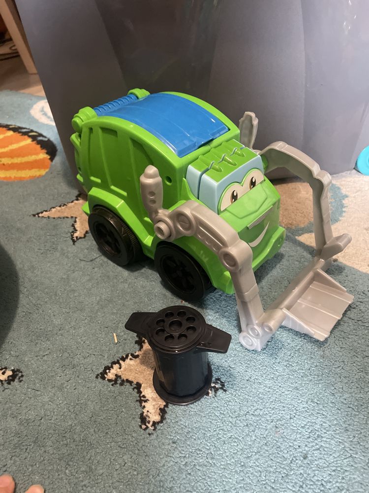 Smieciarka i kosz na smieci  do zabawy z playdoh