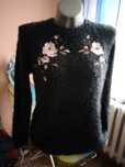 Sweter włochaty L w idealnym stanie