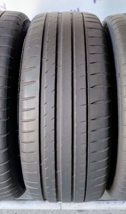 Шини літні R18 225/40 Michelin Pilot Sport 4