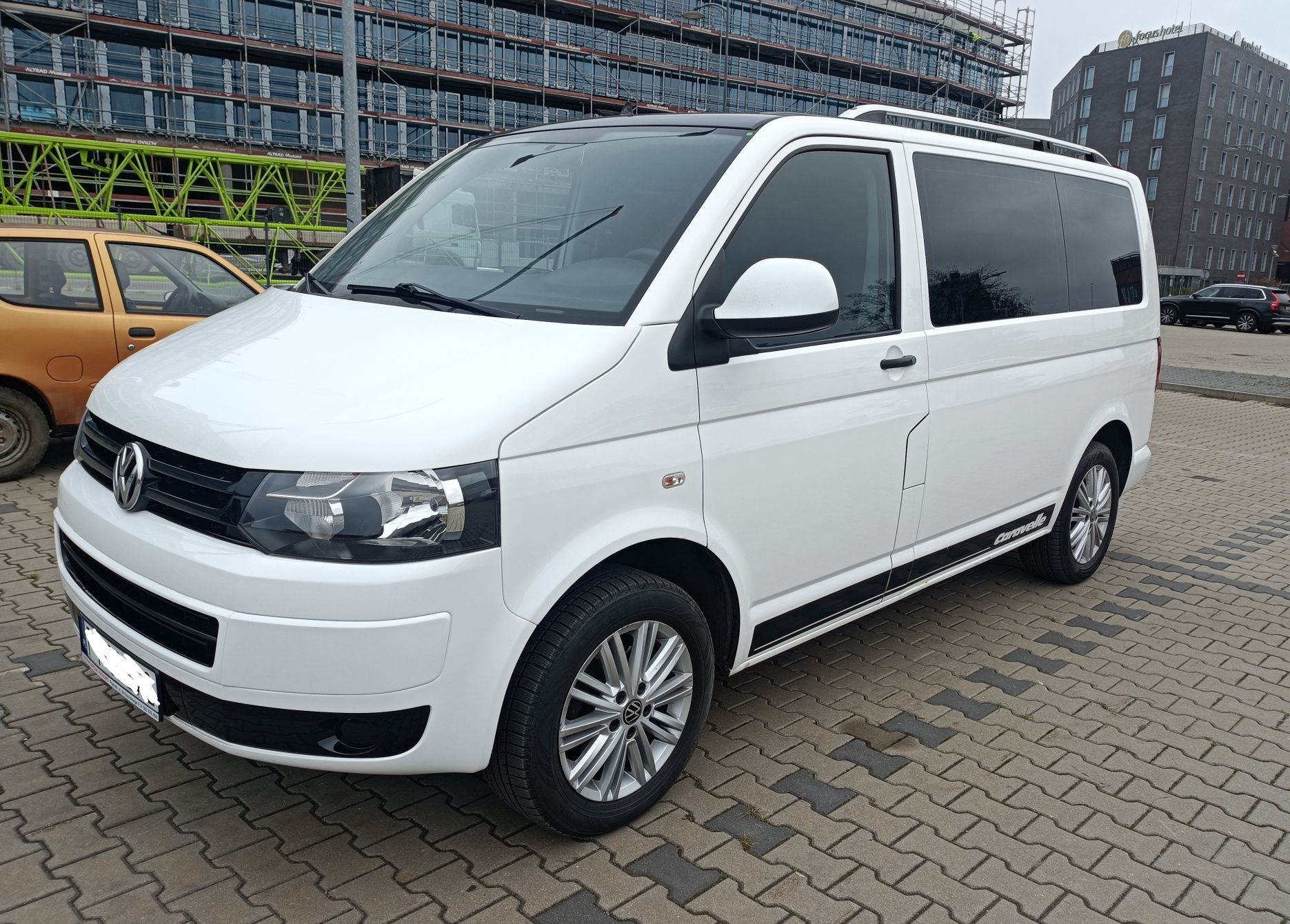 Wynajem Bus 9 Osobowy Wypożyczenie VW Transporter 2.0 TDI