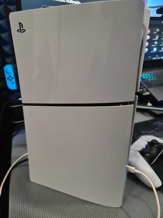 Playstation 5 Digital 850Gb com comando e garantia Worten até 2027