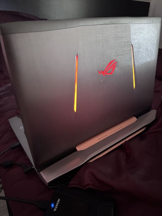 Ігровий ноутбук Asus G752V з екраном 17.3"