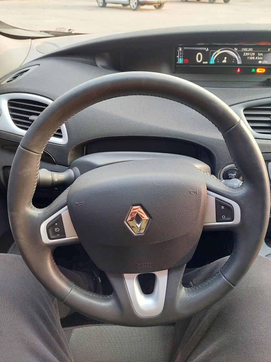 Продам Renault Scenic