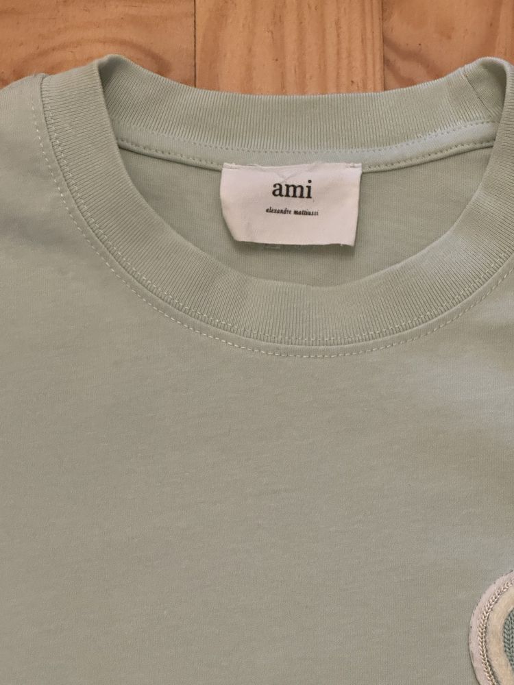 Tshirt Ami Paris tamanho L