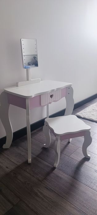 Toaletka dziecięca dla ksiezniczki