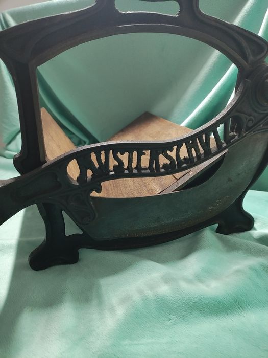 Zabytkowa krajalnica Vintage