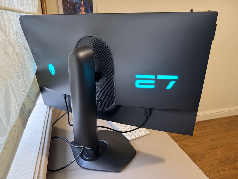 Игровой монитор Alienware AW2724DM 27" 2K 180Гц 1мс