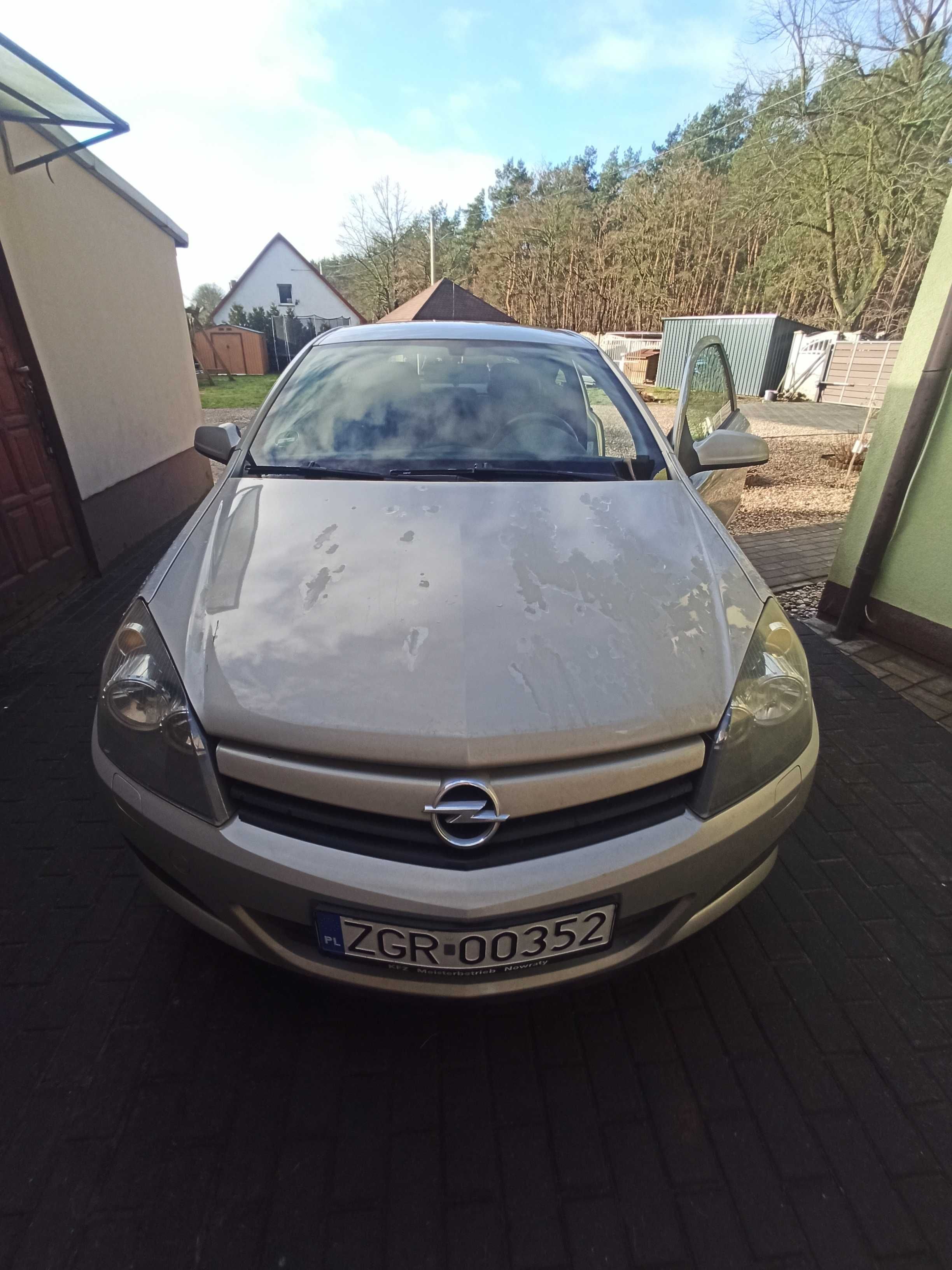 Opel Astra 1.6 GTC