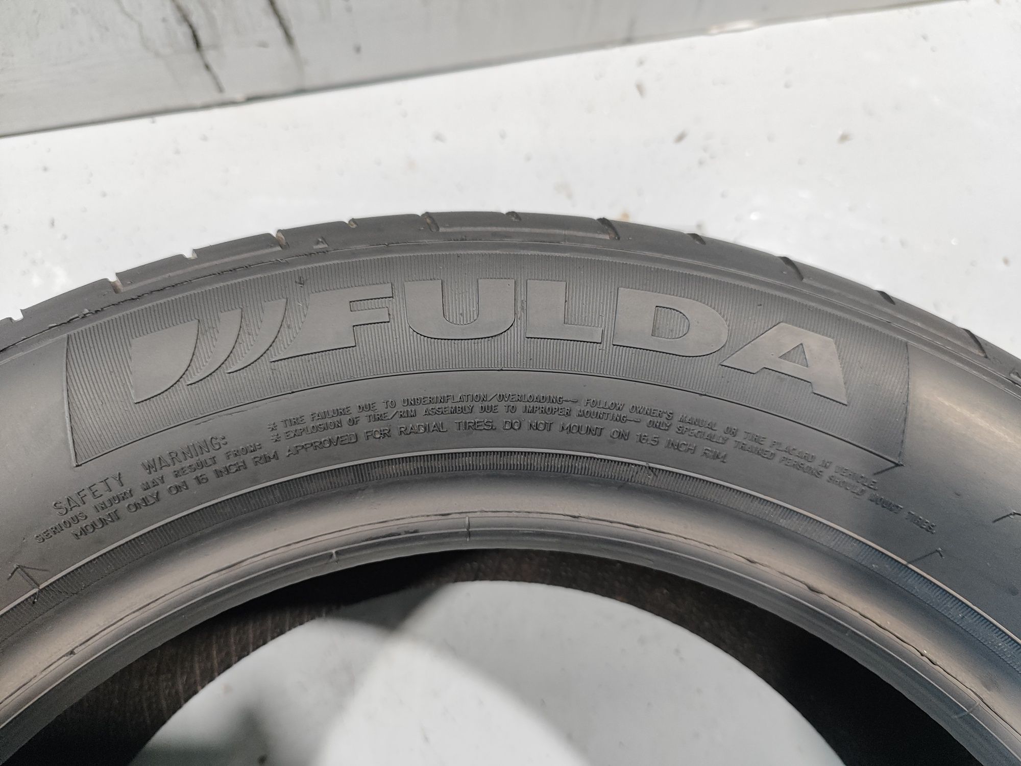 2 pneus semi novos 215-55R16 Fulda - Oferta dos Portes