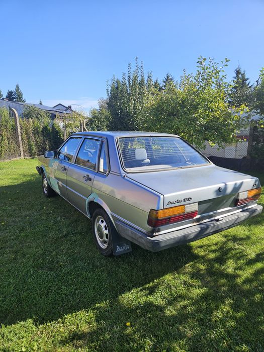 Audi 80  b2 sedan