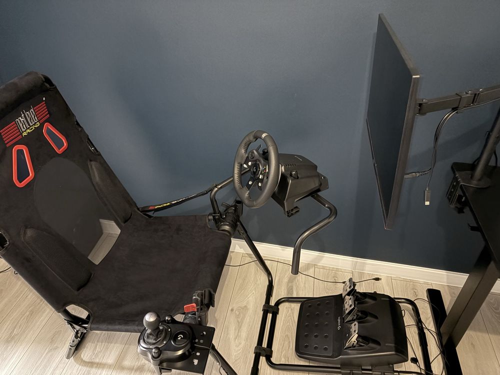 Logitech G920 (kierownica, pedaly, krzynia) + stelaż Next Level Racing