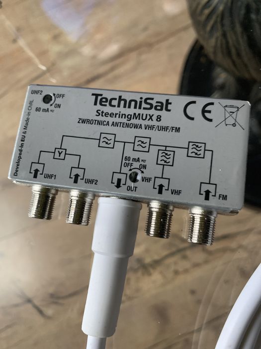 Zwrotnica masztowa technisat MUX8 2x UHF + VHF + FM