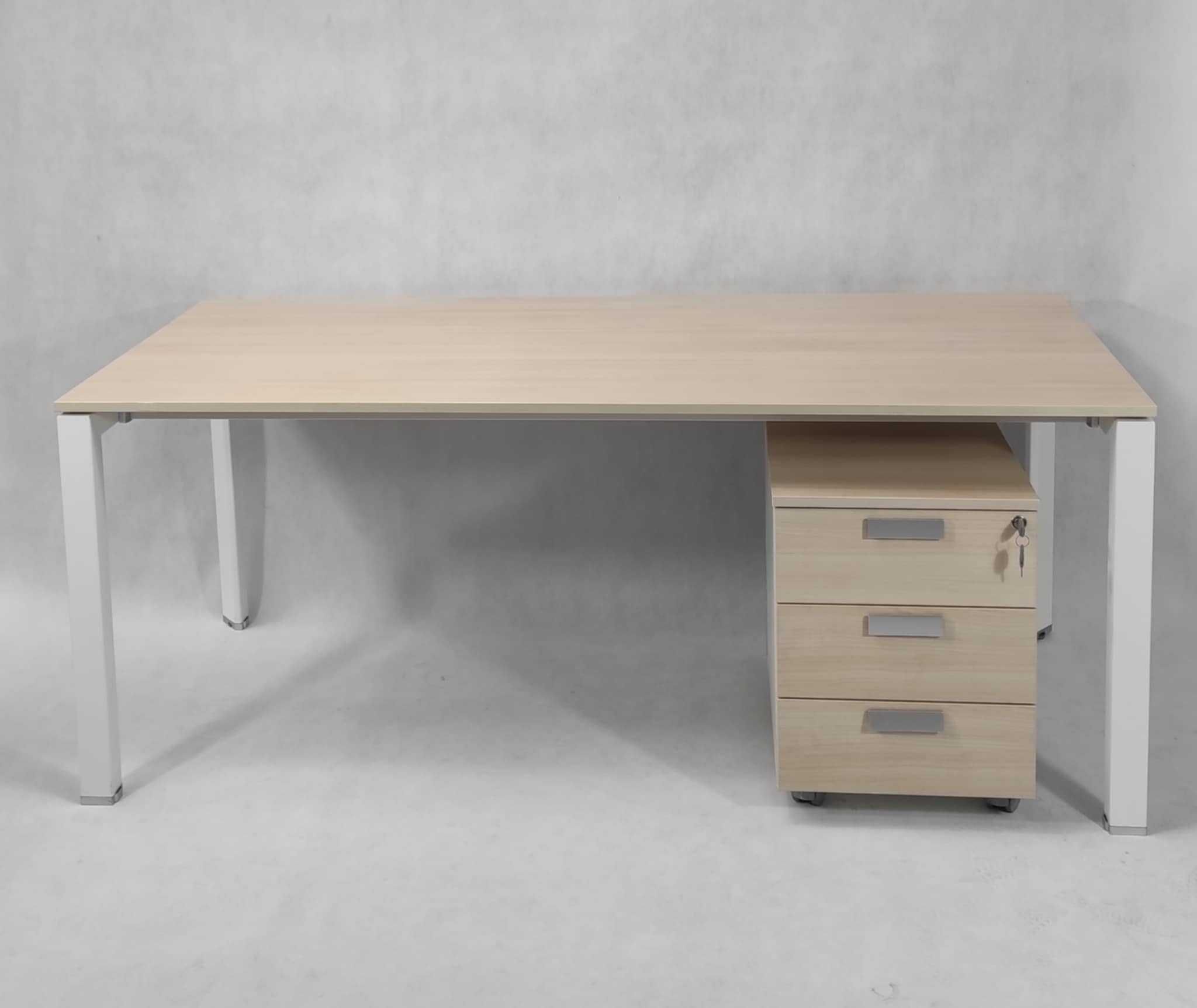 Zestaw pracowniczy biurko 180x80cm + kontener - meble poleasingowe