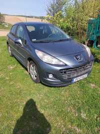 Peugeot 207. Uszkodzony silnik.