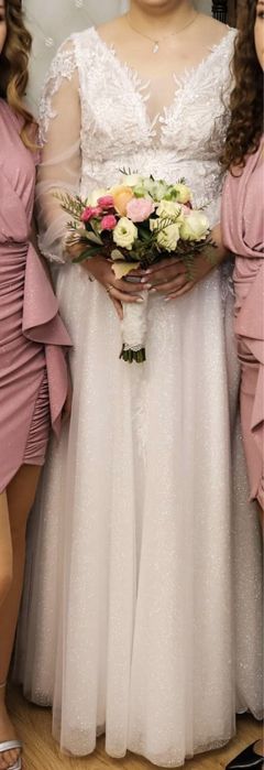 Piękna suknia ślubna