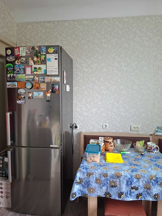 Продам 2-х кім. квартиру,  4/9, зуп. Керченська, квартал 287