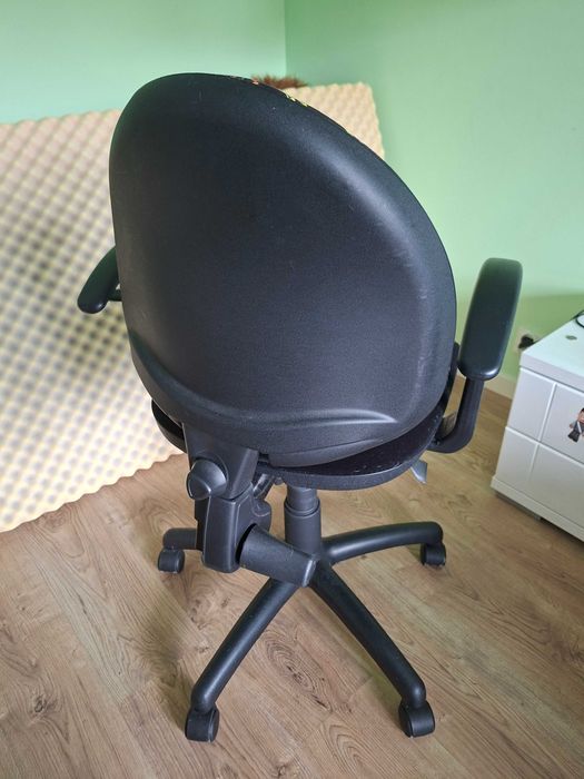 Krzesło obrotowe do biurka dla chłopca