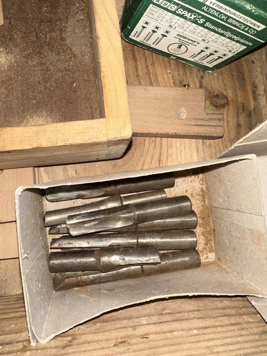 Станок довбальний столярний