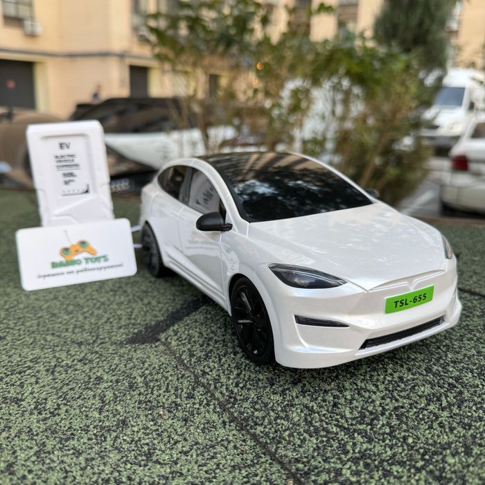 Машинка на радиоуправлении Tesla Model X белая | Тесла на пульте