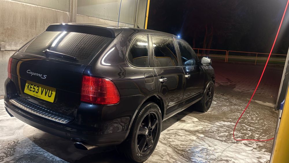 Porsche Cayenne S 4,5 V8 bez pneumatyki