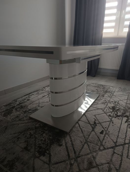 Biały lakierowany stół Fano 90x160x77