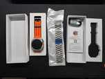 Smartwatch z wbudowanymi słuchawkami