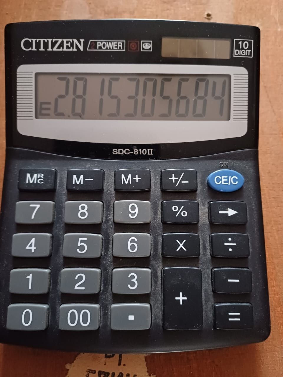 Продам инженерный калькулятор Casio fx85es