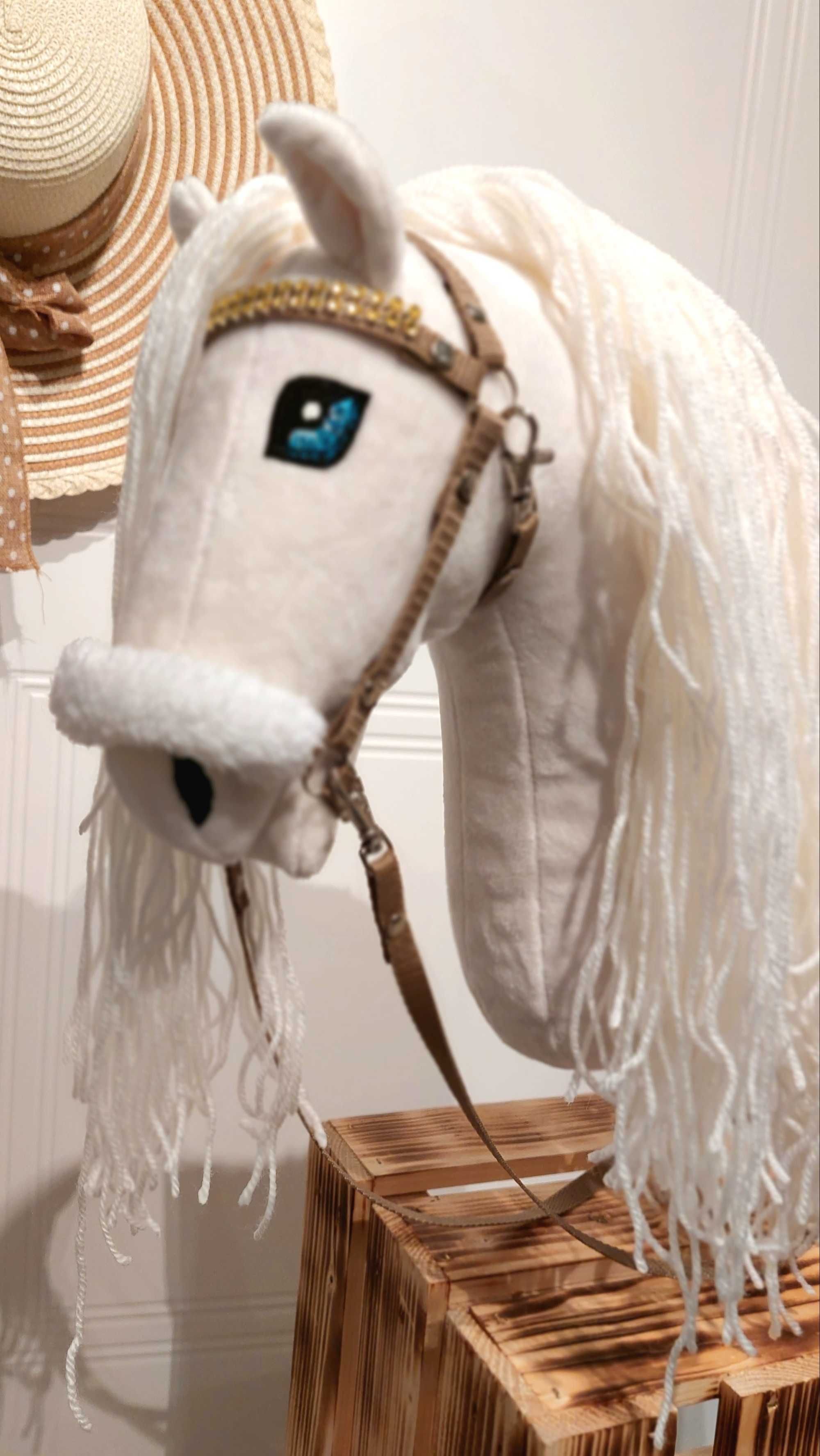 Hobby horse -a3-siwy -ogłowie -wodze