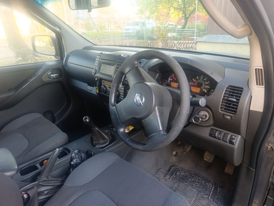 Продам нісанн нава