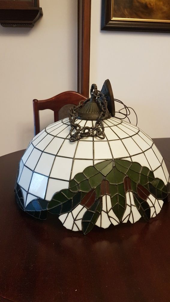 Lampa wisząca abażur w formie witraża