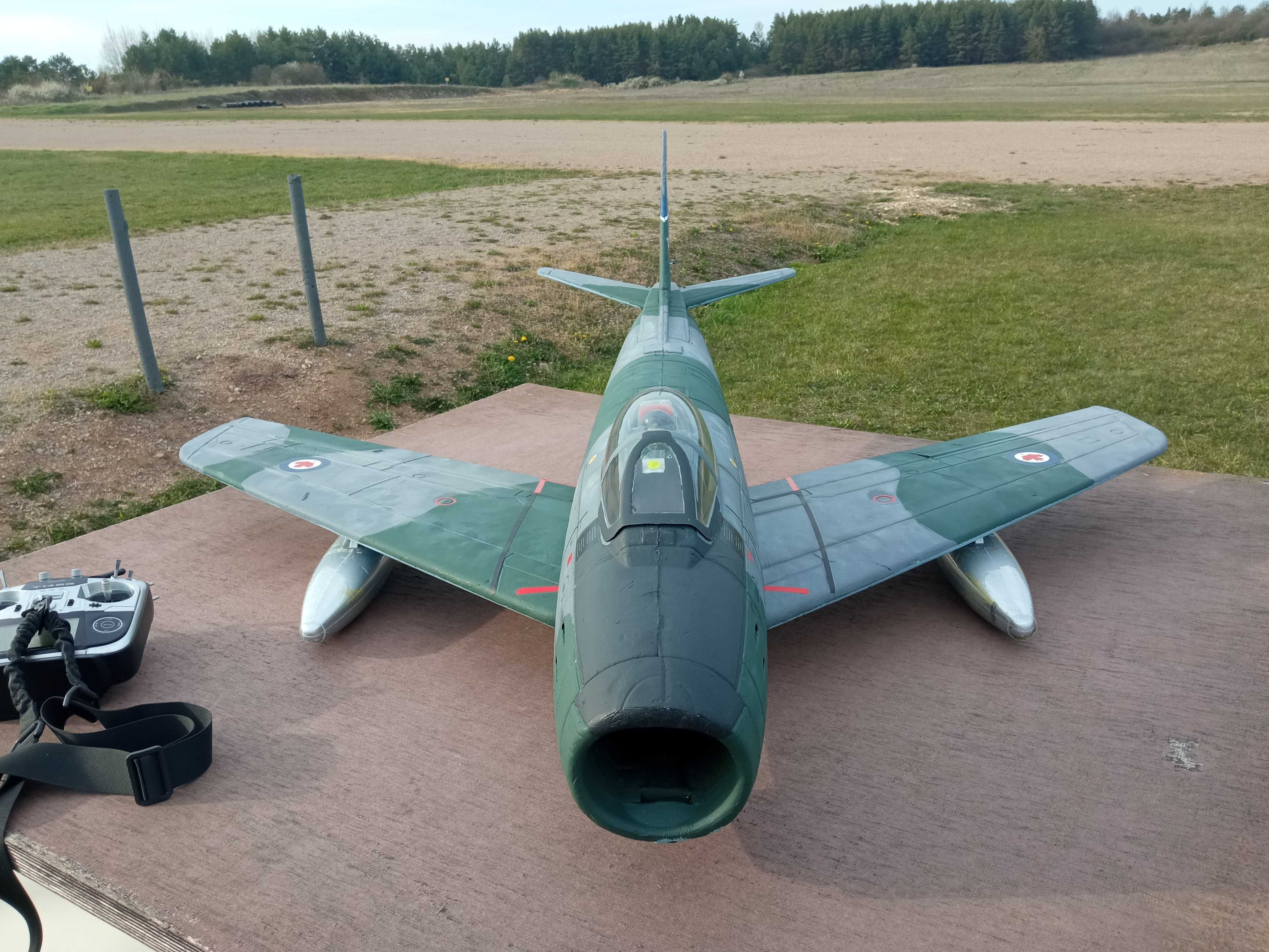 Samolot RC Model Flyfly F86 jako Canadair CL13 mk6