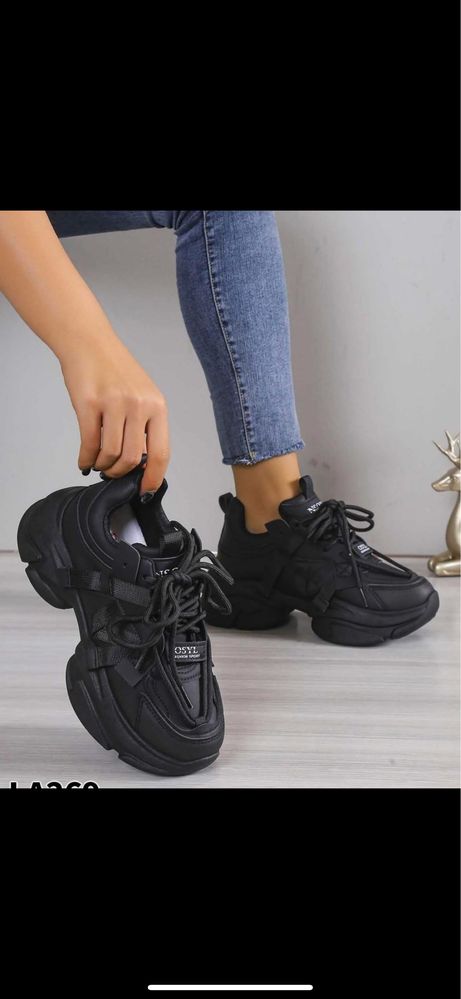 Sneakersy Damskie Na Masywnej Podeszwie Czarne