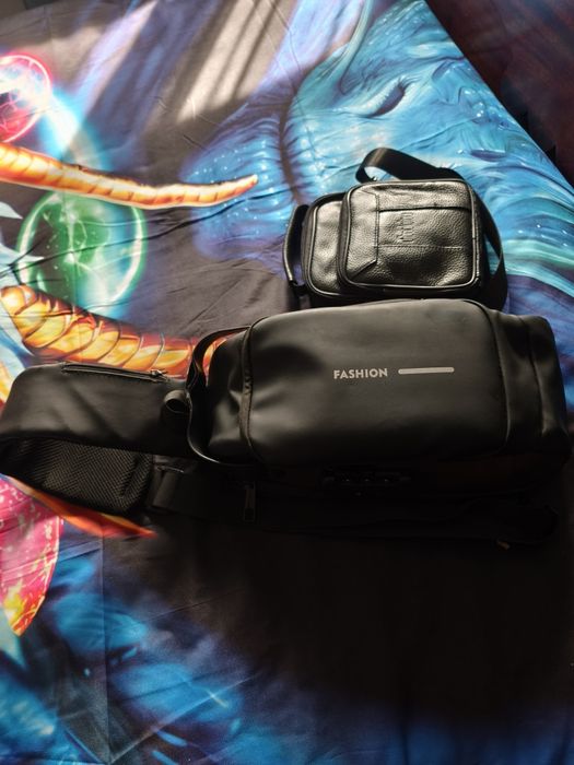 2 Carteira mochila de ombro e mão como novas