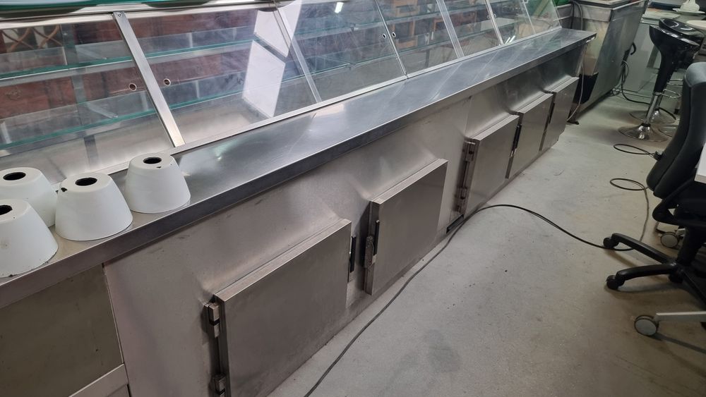 Vitrine em vidro de refrigeração 4,50M x 0,80M Como nova!