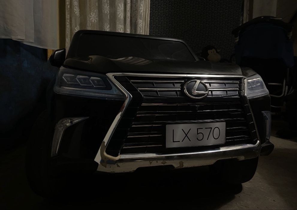 Електро автомобіль дитячий Lexus lx-570