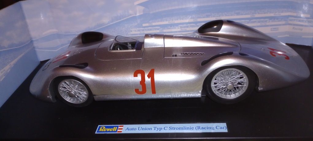 Model Revell Auto Union TypC Stromline 1:18 Nowy fabrycznie